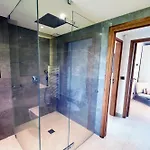 Villam, Piscine, A Pied Villa *