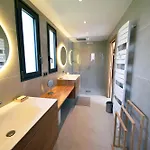 Villam, Piscine, A Pied La Croix-Valmer
