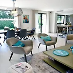Villam, Piscine, A Pied Villa
