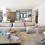 וילה Villam, Piscine, A Pied *