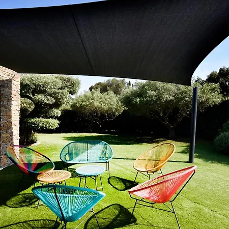 Villam, Piscine, A Pied