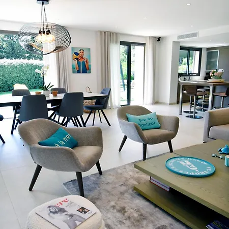 Villam, Piscine, A Pied Villa